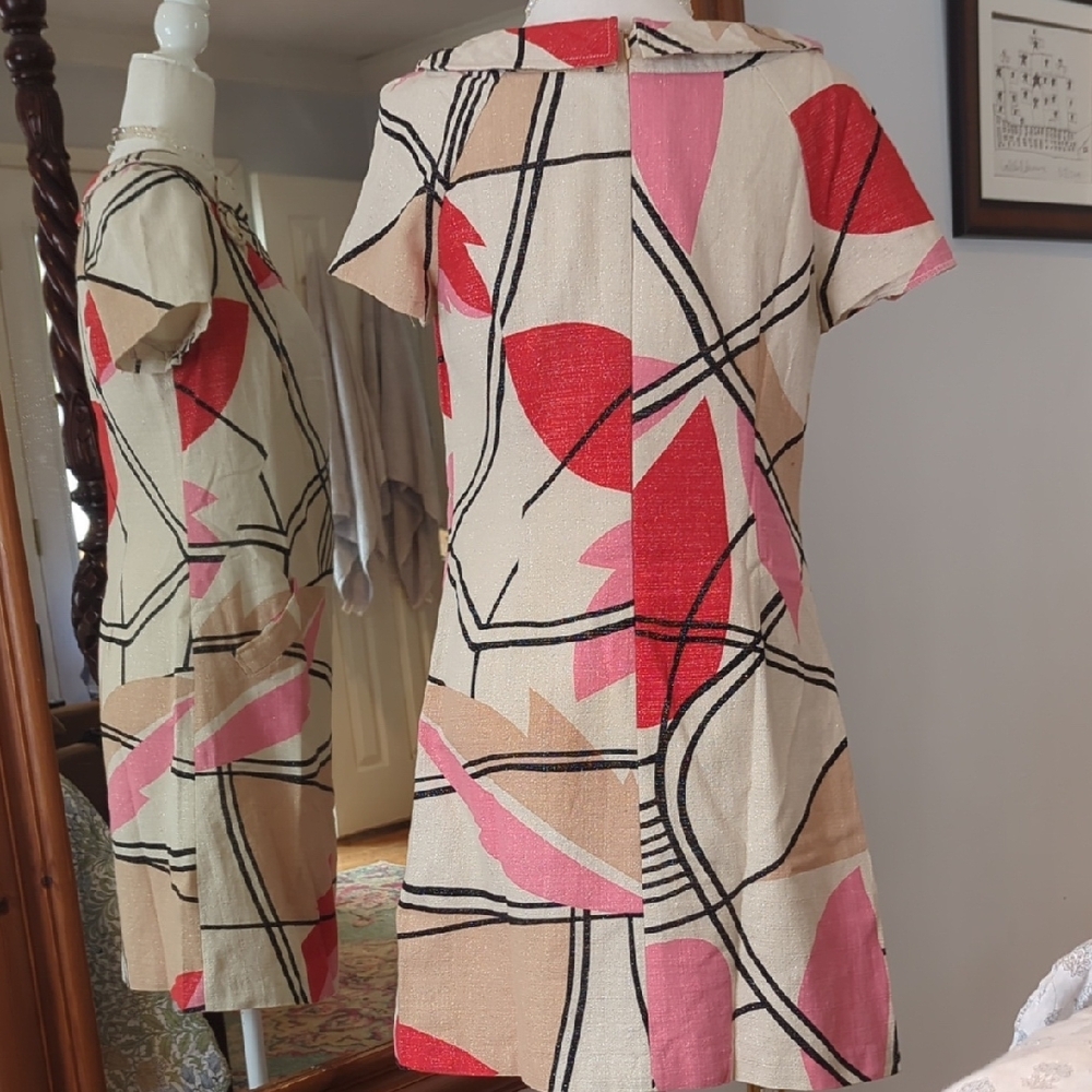 RARE VINTAGE Alberto Makali Cream and Pink Geometric MOD Dress - Picture 3 of 8